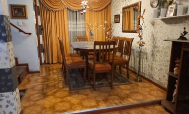 Casa de Tres Pisos en El Cercado de Arequipa en venta