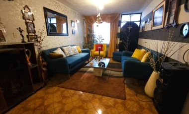 Casa de Tres Pisos en El Cercado de Arequipa en venta