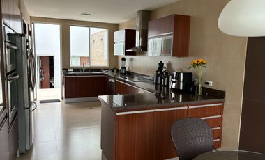CASA 3 DORMOTRIOS ESTILO MODERNO