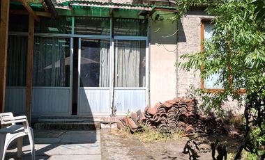 Casa 2 pisos  10 D 5 B   280/212 M2.