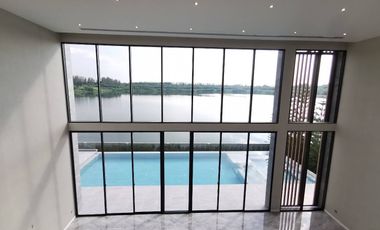 Lake legend Bangna-Suvarnabhumi: 214.20sqwah 563sqm. 4bed 4bath by the lake 99,000,000 Am: 065619----