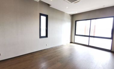 Lake legend Bangna-Suvarnabhumi: 214.20sqwah 563sqm. 4bed 4bath by the lake 99,000,000 Am: 065619----