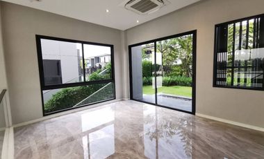 Lake legend Bangna-Suvarnabhumi: 214.20sqwah 563sqm. 4bed 4bath by the lake 99,000,000 Am: 065619----