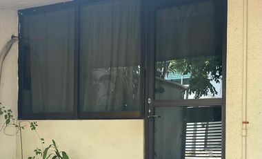 pequeño loft amueblado