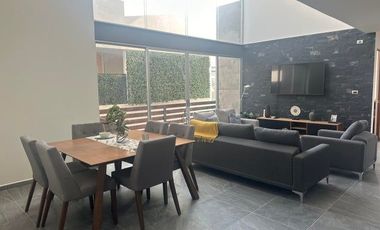 Venta de PH en juriquilla 2 niveles 2 recamaras 3 baños amplio roof 2 autos