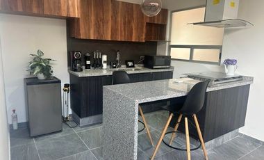 Venta de PH en juriquilla 2 niveles 2 recamaras 3 baños amplio roof 2 autos