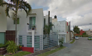 ¡¡GRAN OPORTUNIDAD!! HERMOSA CASA.