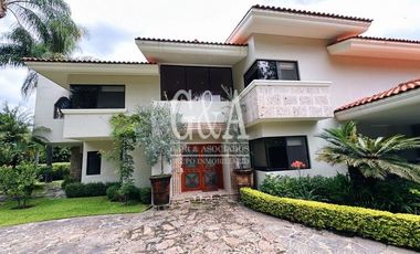 SE VENDE CASA EN VALLE REAL