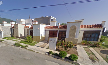 SF- CASA EN VENTA EN COLINAS DEL PARQUE