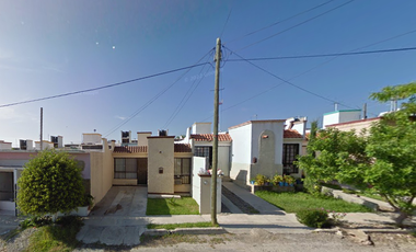 SF- CASA EN VENTA EN COLINAS DEL PARQUE