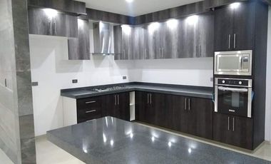 VENTA DE CASA EN PORTÓN DE SANTA CLARA