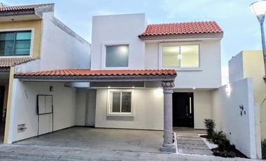 VENTA DE CASA EN PORTÓN DE SANTA CLARA