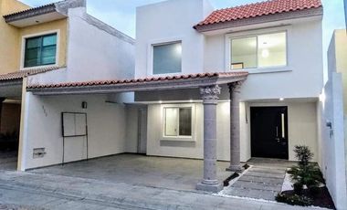 VENTA DE CASA EN PORTÓN DE SANTA CLARA