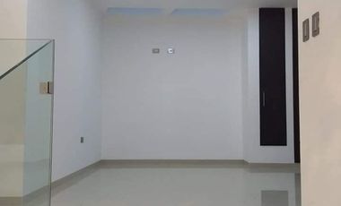 VENTA DE CASA EN PORTÓN DE SANTA CLARA