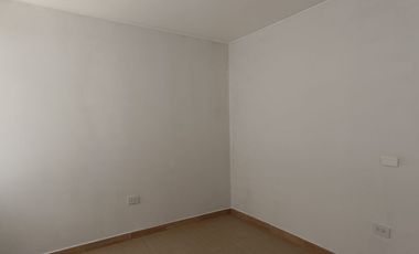 “Amplio y luminoso departamento de 3 dormitorios y 2 baños frente al parque en Ate”.