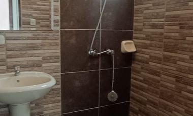 “Amplio y luminoso departamento de 3 dormitorios y 2 baños frente al parque en Ate”.