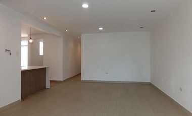 “Amplio y luminoso departamento de 3 dormitorios y 2 baños frente al parque en Ate”.