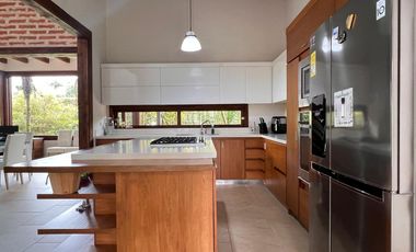 46847 Casa en Venta El Yarumo