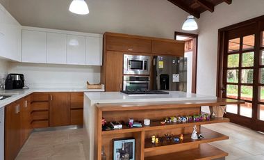 46847 Casa en Venta El Yarumo