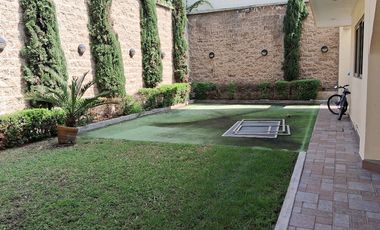 VENDO CASA SATELITE NOVELISTAS AMPLIO JARDIN