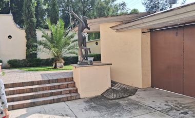 VENDO CASA SATELITE NOVELISTAS AMPLIO JARDIN