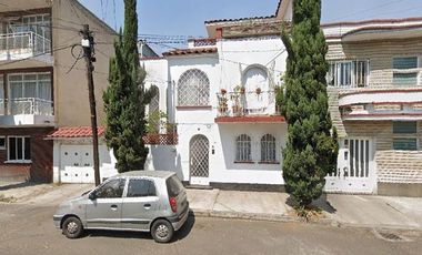 VENDO CASA TIPO COLONIAL EN AZCAPOTZALCO