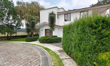 Casa en Renta en Zinacantepec, Valle de Zamarrero,  con vista al lago, amueblada.
