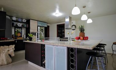 Casa en Renta en Zinacantepec, Valle de Zamarrero,  con vista al lago, amueblada.
