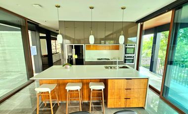 LAS CAÑADAS CASA EN VENTA SEMINUEVA MODERNA CON INCREIBLE VISTA
