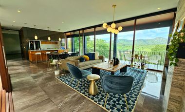 LAS CAÑADAS CASA EN VENTA SEMINUEVA MODERNA CON INCREIBLE VISTA