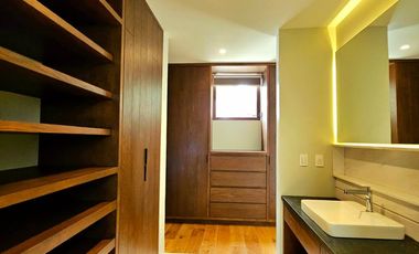 LAS CAÑADAS CASA EN VENTA SEMINUEVA MODERNA CON INCREIBLE VISTA