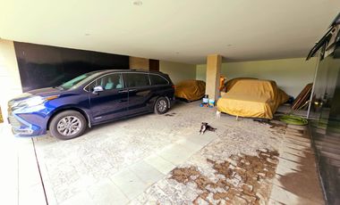 LAS CAÑADAS CASA EN VENTA SEMINUEVA MODERNA CON INCREIBLE VISTA
