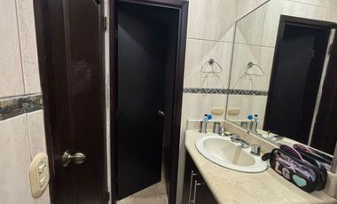 Via a la Costa, Alquilo Departamento de 4 Dormitorios