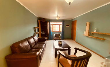 VENDO SOLIDA CASA DE ESQUINA EN CALAMA