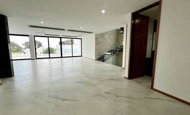 CASA EN PUERTA LAS LOMAS EN VENTA DE LUJO, ZONA DORADA ZAPOPAN PUERTA DE HIERRO
