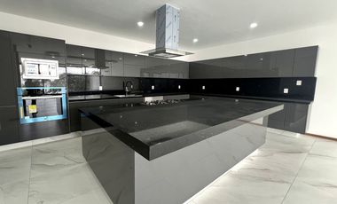 CASA EN PUERTA LAS LOMAS EN VENTA DE LUJO, ZONA DORADA ZAPOPAN PUERTA DE HIERRO