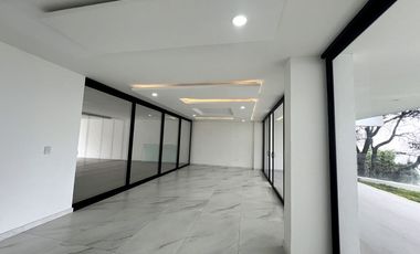 CASA EN PUERTA LAS LOMAS EN VENTA DE LUJO, ZONA DORADA ZAPOPAN PUERTA DE HIERRO