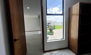 CASA EN PUERTA LAS LOMAS EN VENTA DE LUJO, ZONA DORADA ZAPOPAN PUERTA DE HIERRO