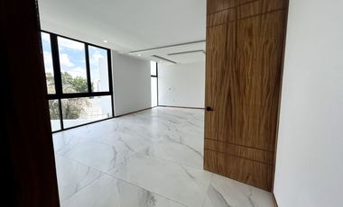 CASA EN PUERTA LAS LOMAS EN VENTA DE LUJO, ZONA DORADA ZAPOPAN PUERTA DE HIERRO