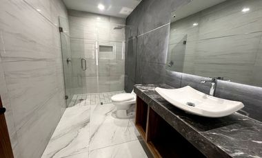 CASA EN PUERTA LAS LOMAS EN VENTA DE LUJO, ZONA DORADA ZAPOPAN PUERTA DE HIERRO