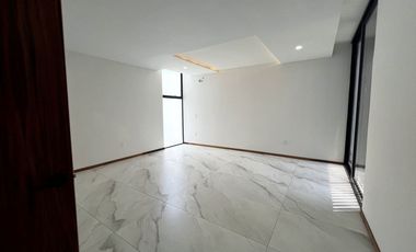CASA EN PUERTA LAS LOMAS EN VENTA DE LUJO, ZONA DORADA ZAPOPAN PUERTA DE HIERRO