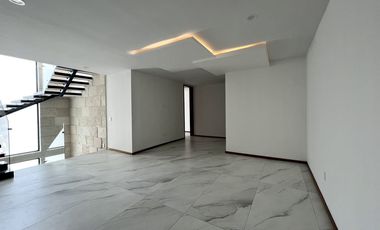 CASA EN PUERTA LAS LOMAS EN VENTA DE LUJO, ZONA DORADA ZAPOPAN PUERTA DE HIERRO