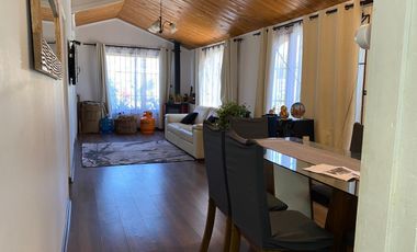 Casa en venta con piscina, comuna del Quisco
