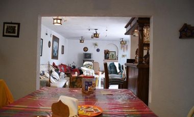 Casa en venta: 4 recámaras, 4 recámaras, 300m2 de jardín