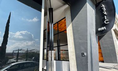 PENTHOUSE EN VENTA EN TORRE ABRIC, 2 PISOS, A 2 MINUTOS DEL PERIFÉRICO, TOTALMENTE AMUEBLADO, 3 RECÁMARAS, 3 BAÑOS,, PUEBLA