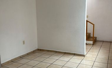 CASA OPORTUNIDAD DE INVERSIÓN SOBRE AVENIDA