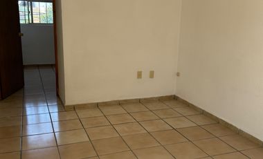 CASA OPORTUNIDAD DE INVERSIÓN SOBRE AVENIDA
