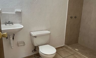 CASA OPORTUNIDAD DE INVERSIÓN SOBRE AVENIDA