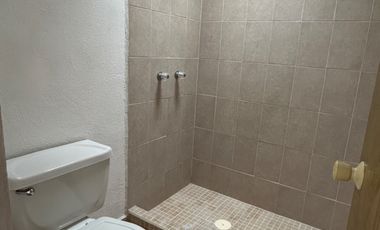 CASA OPORTUNIDAD DE INVERSIÓN SOBRE AVENIDA