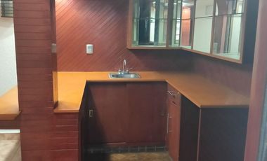CASA DE 3 NIVELES RECIEN REMODELADA, 4 RECAMARAS CON CLOSET